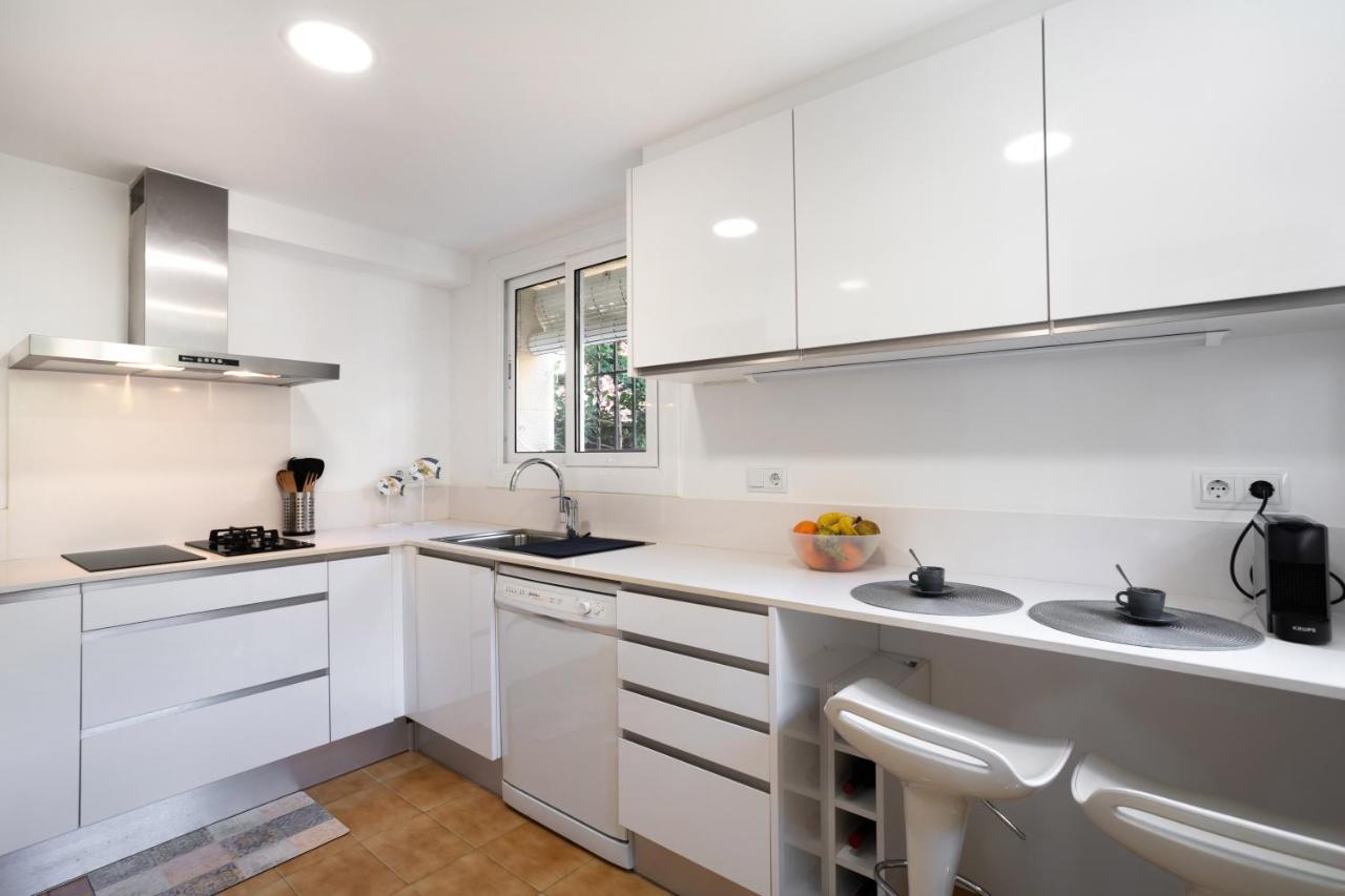 Bonita Casa Adosada Con Jardin Privado Y Piscina Comunitaria Calella De Palafrugell Bagian luar foto