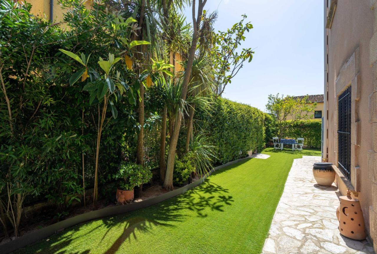 Bonita Casa Adosada Con Jardin Privado Y Piscina Comunitaria Calella De Palafrugell Bagian luar foto
