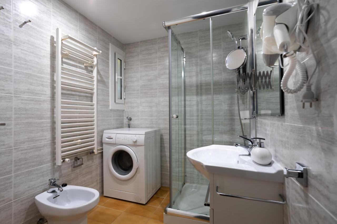 Bonita Casa Adosada Con Jardin Privado Y Piscina Comunitaria Calella De Palafrugell Bagian luar foto