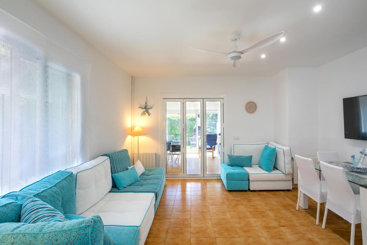 Bonita Casa Adosada Con Jardin Privado Y Piscina Comunitaria Calella De Palafrugell Bagian luar foto