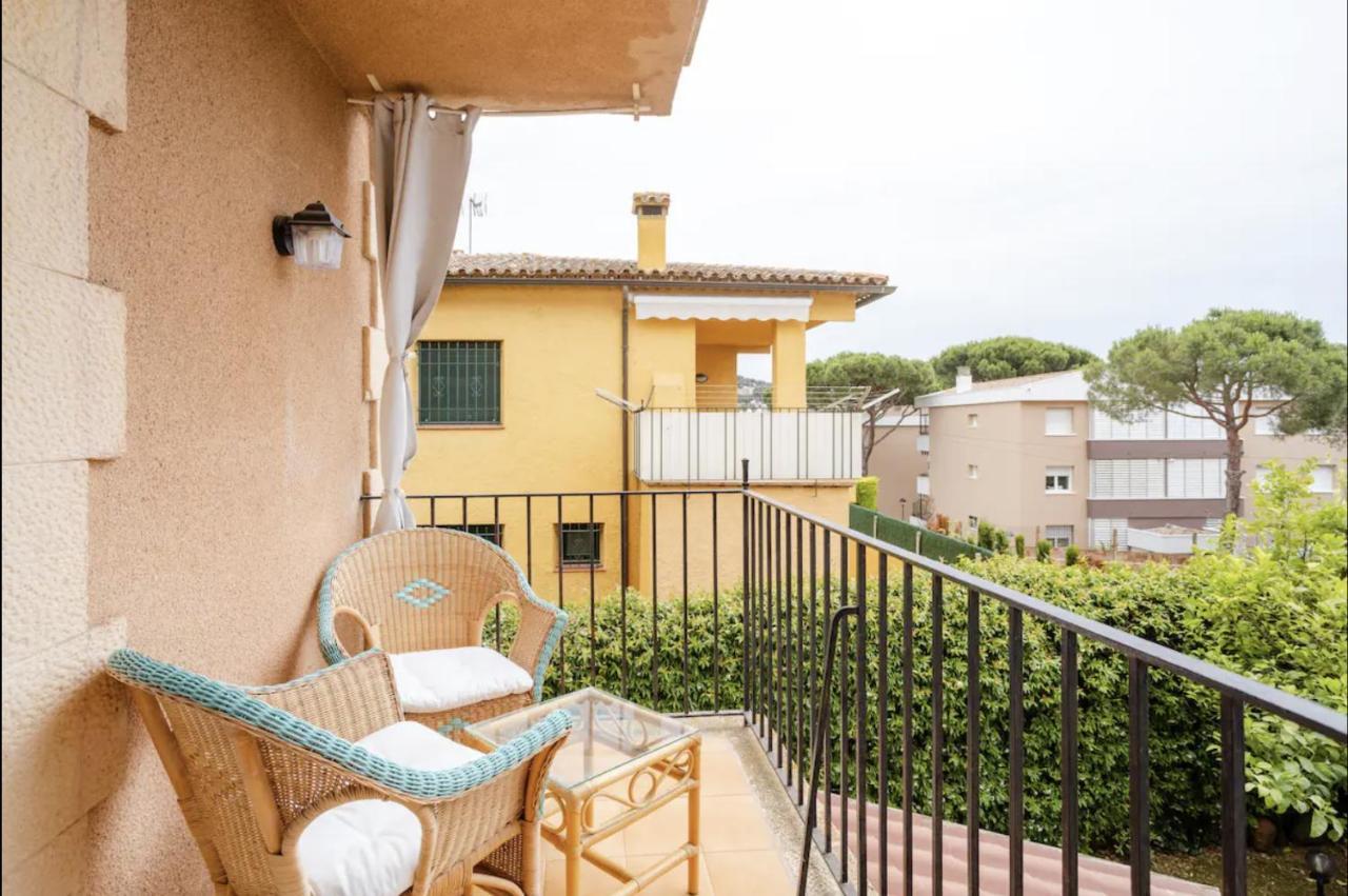 Bonita Casa Adosada Con Jardin Privado Y Piscina Comunitaria Calella De Palafrugell Bagian luar foto