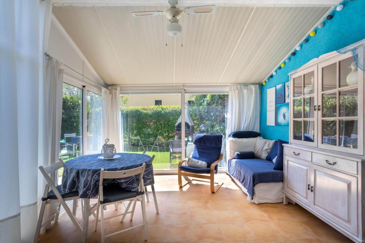 Bonita Casa Adosada Con Jardin Privado Y Piscina Comunitaria Calella De Palafrugell Bagian luar foto