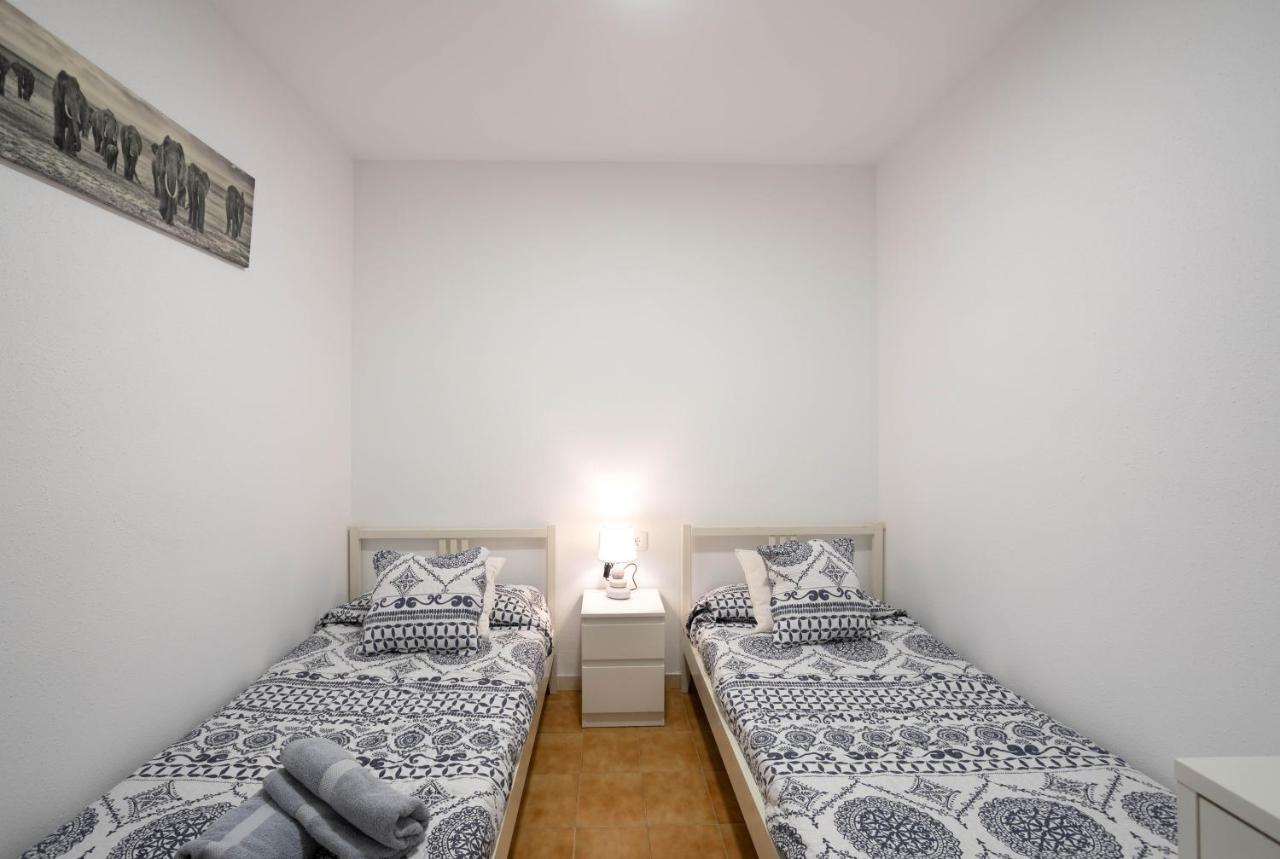 Bonita Casa Adosada Con Jardin Privado Y Piscina Comunitaria Calella De Palafrugell Bagian luar foto