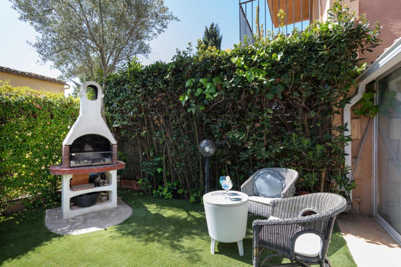 Bonita Casa Adosada Con Jardin Privado Y Piscina Comunitaria Calella De Palafrugell Bagian luar foto
